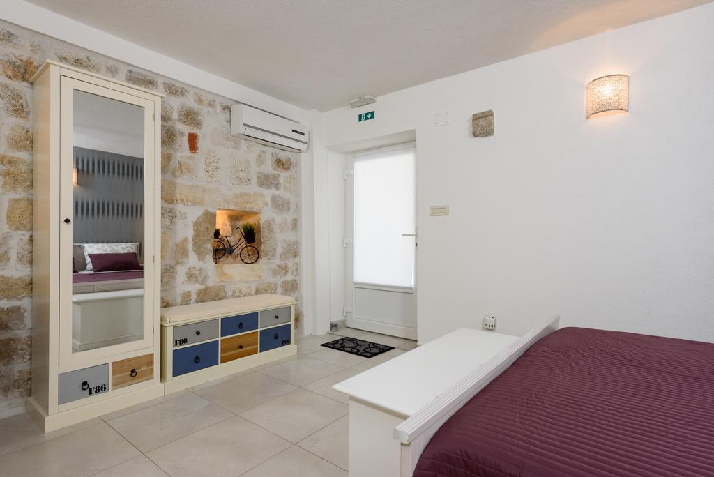 Apartamento Studio Tironi 2 -Sonja Trogir Exterior foto