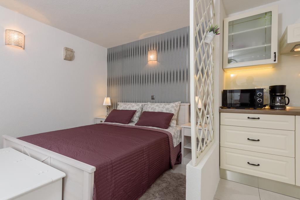 Apartamento Studio Tironi 2 -Sonja Trogir Exterior foto