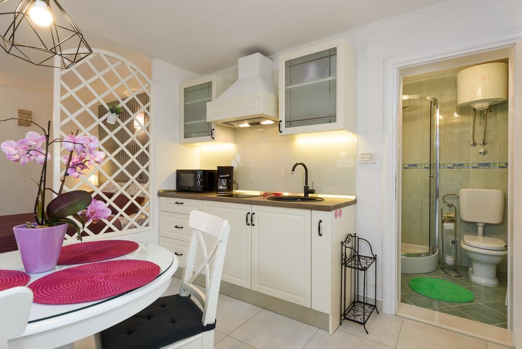 Apartamento Studio Tironi 2 -Sonja Trogir Exterior foto
